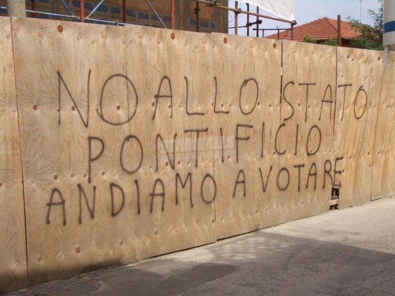 Scritte sui Muri Via democratica
