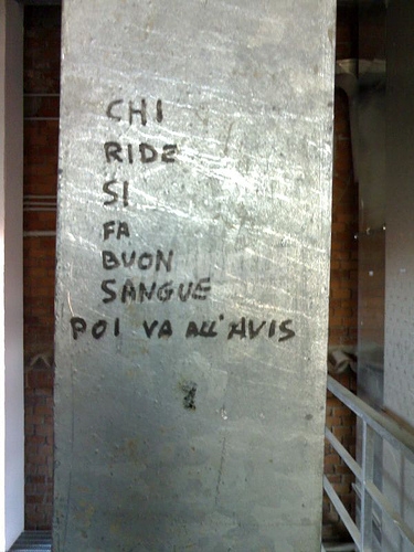 Scritte sui Muri Live in Brescia's hospital
