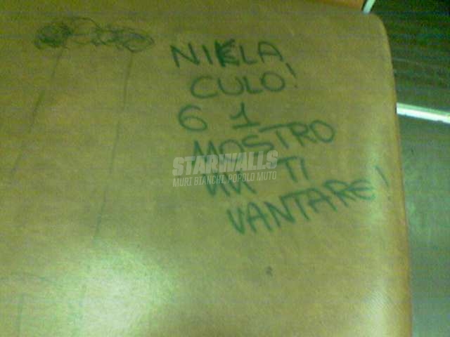 Scritte sui Muri Vola basso