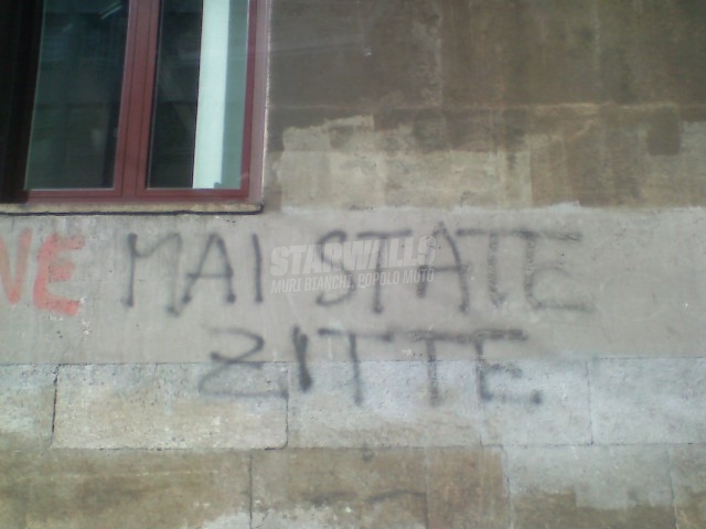 Scritte sui Muri sempre a parlare