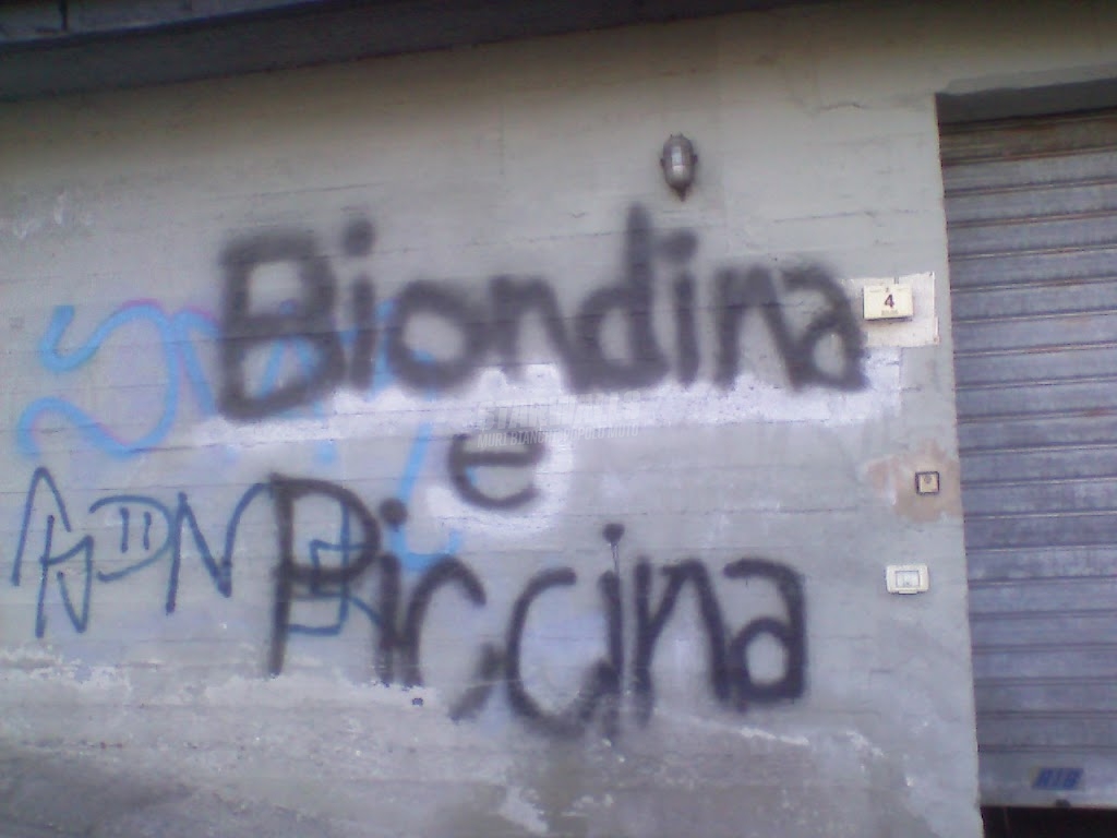 Scritte sui Muri Puffetta