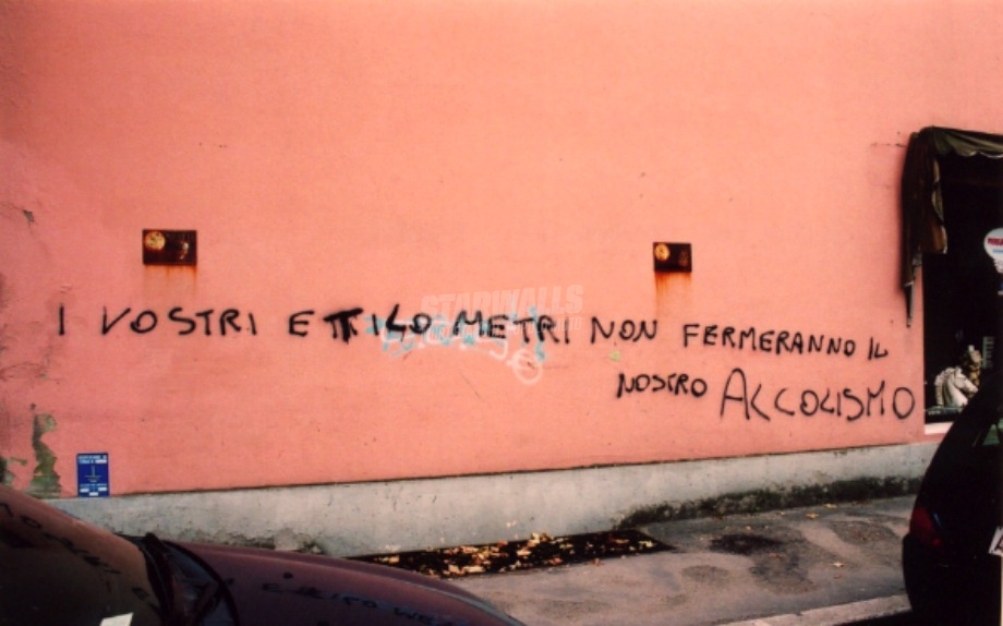 Scritte sui Muri Fateci largo