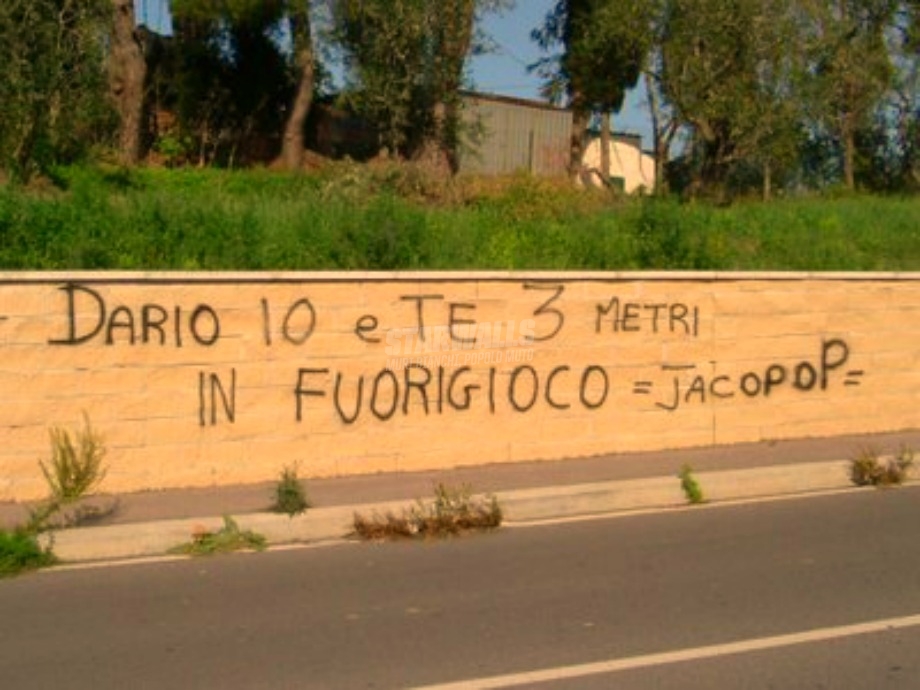 Scritte sui Muri Offside netto