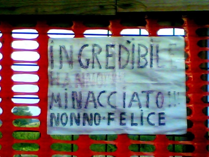 Scritte sui Muri Giù le mani dal nonno