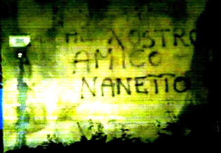 Scritte sui Muri Dedicato al mago di Arcore?