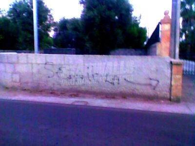 Scritte sui Muri Mani fatate ..