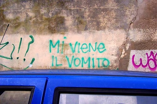 Scritte sui Muri nausea