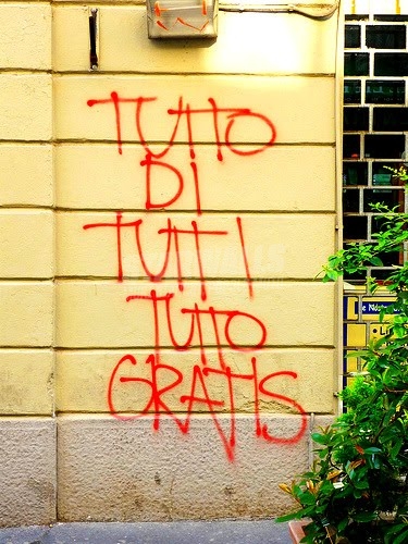 Scritte sui Muri Nuovo socialismo reale