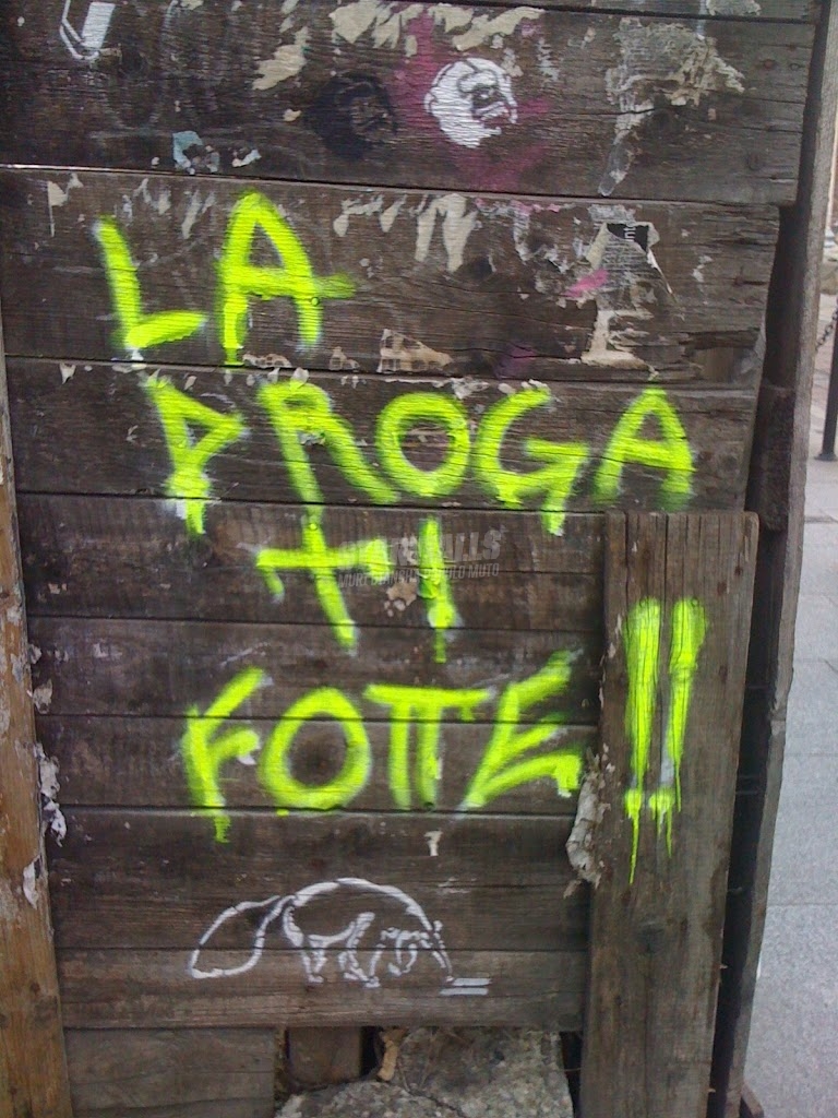 Scritte sui Muri Attento