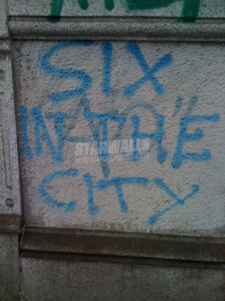 Scritte sui Muri Six not sex