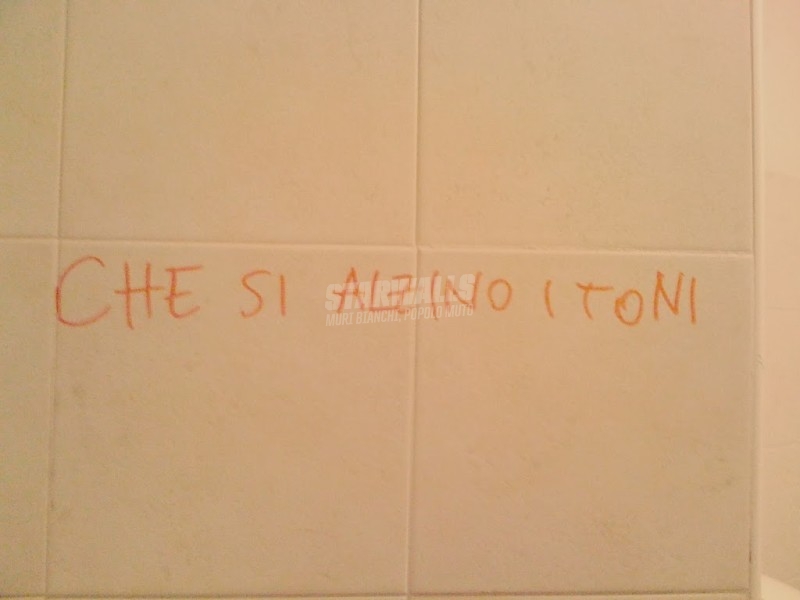 Scritte sui Muri Più forte ragazzi