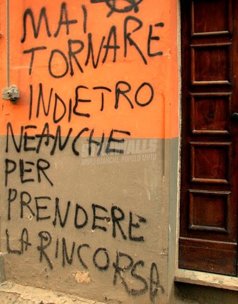 Scritte sui Muri Sempre avanti