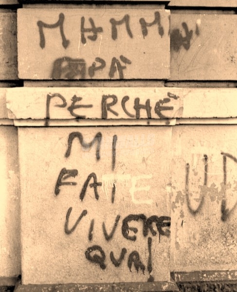 Scritte sui Muri Scappiamo!