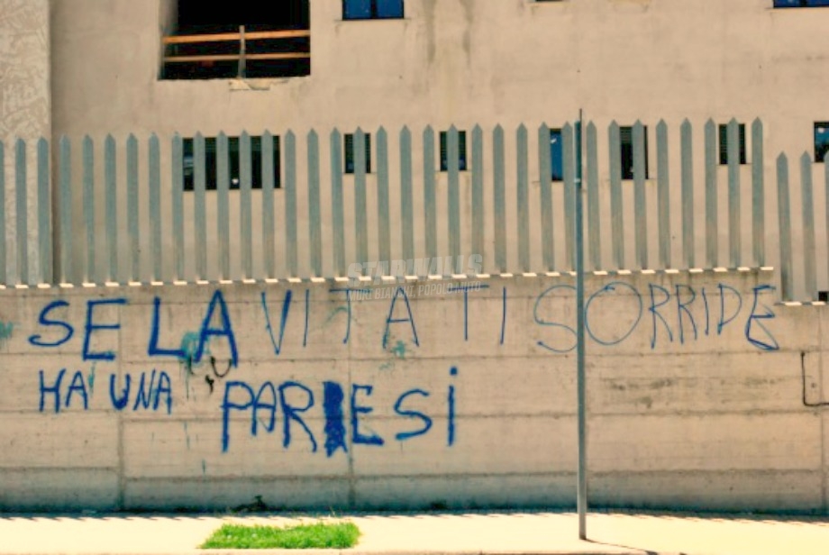 Scritte sui Muri O ti sta prendendo per il c**o