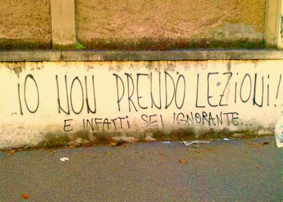 Scritte sui Muri Fascio a prescindere