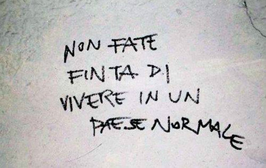 Scritte sui Muri Ipocriti