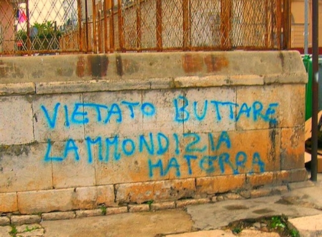 Scritte sui Muri Non è di tutti