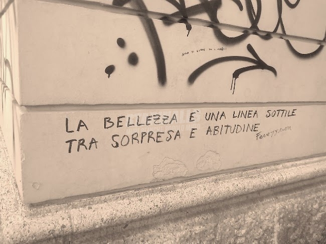 Scritte sui Muri La belleza es tu cabeza