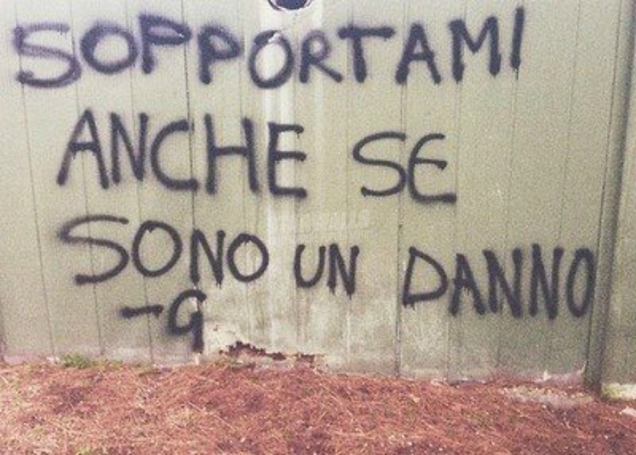 Scritte sui Muri Accettami