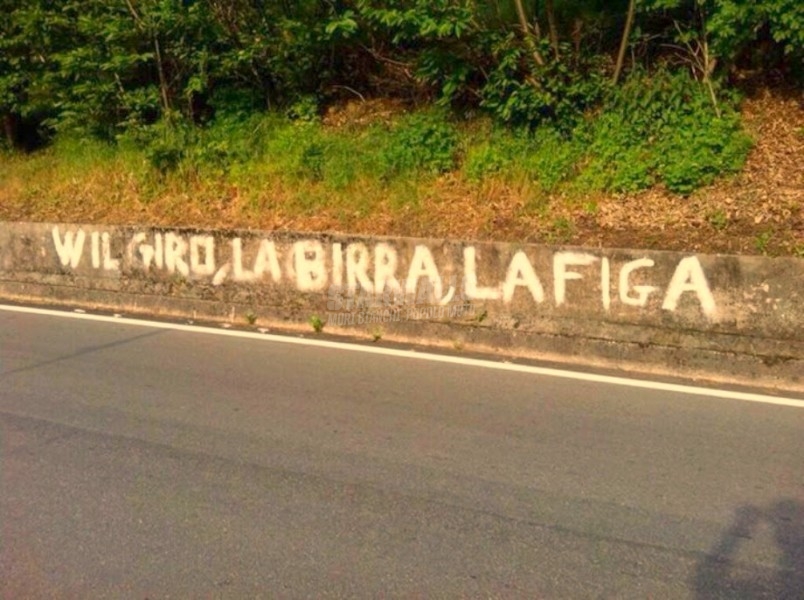 Scritte sui Muri Giro d'italia