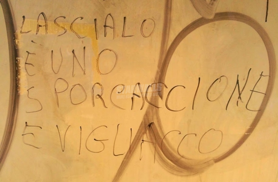 Scritte sui Muri Mollalo