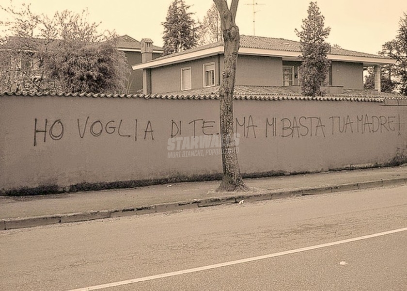 Scritte sui Muri Chi si accontenta gode ?