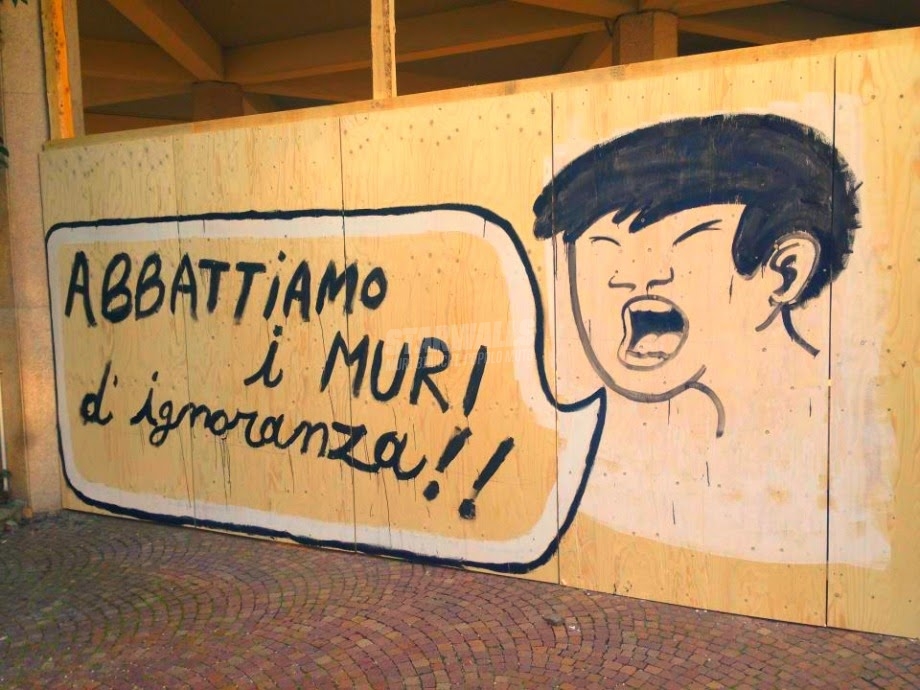 Scritte sui Muri ZTL Wake Up!