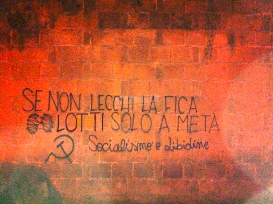 Scritte sui Muri A mezzo servizio