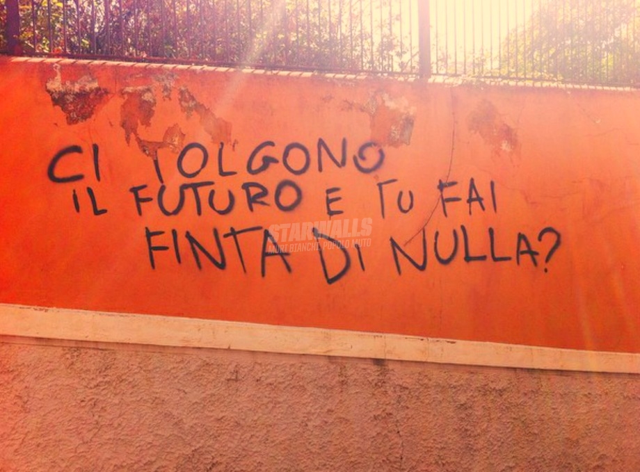 Scritte sui Muri Stand up