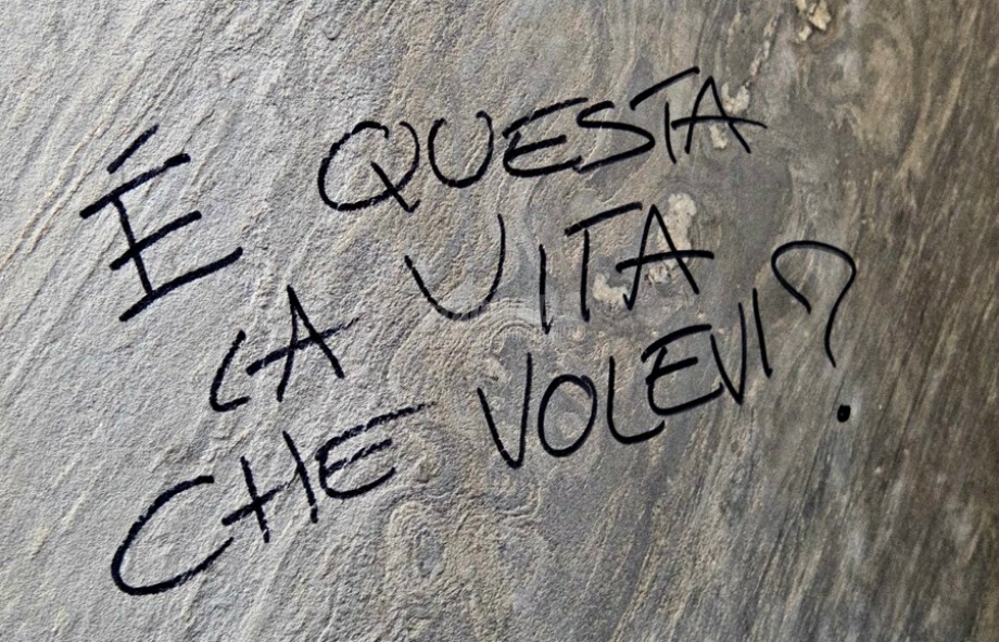 Scritte sui Muri Pausa di riflessione