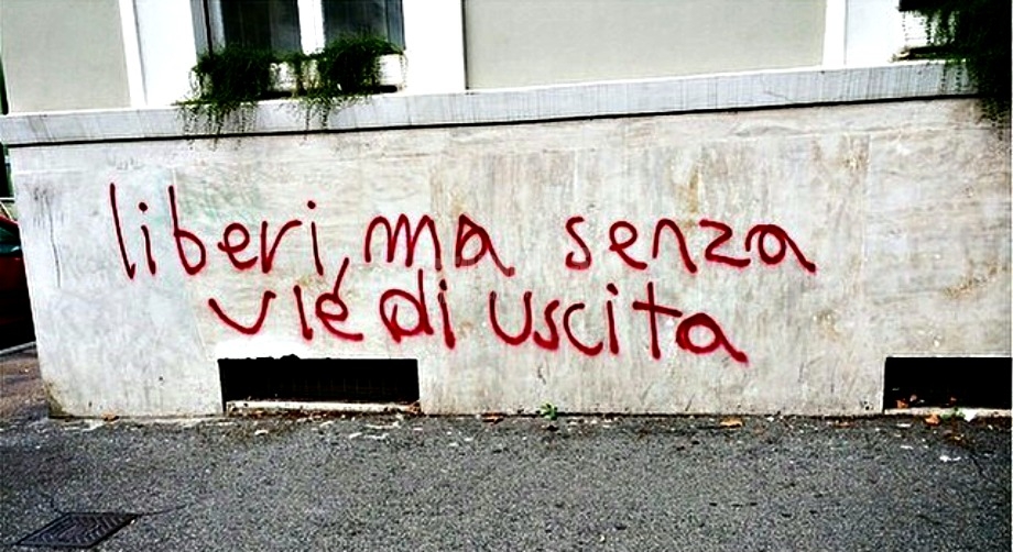 Scritte sui Muri Incastrati