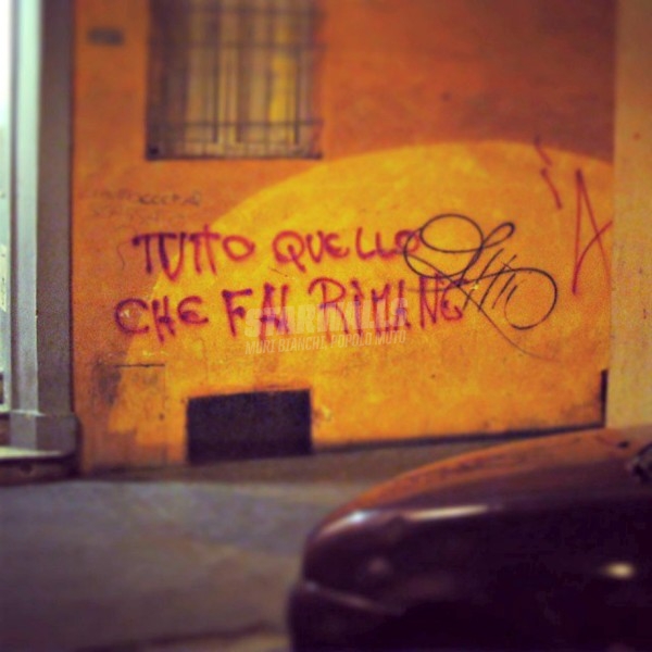 Scritte sui Muri E torna indietro