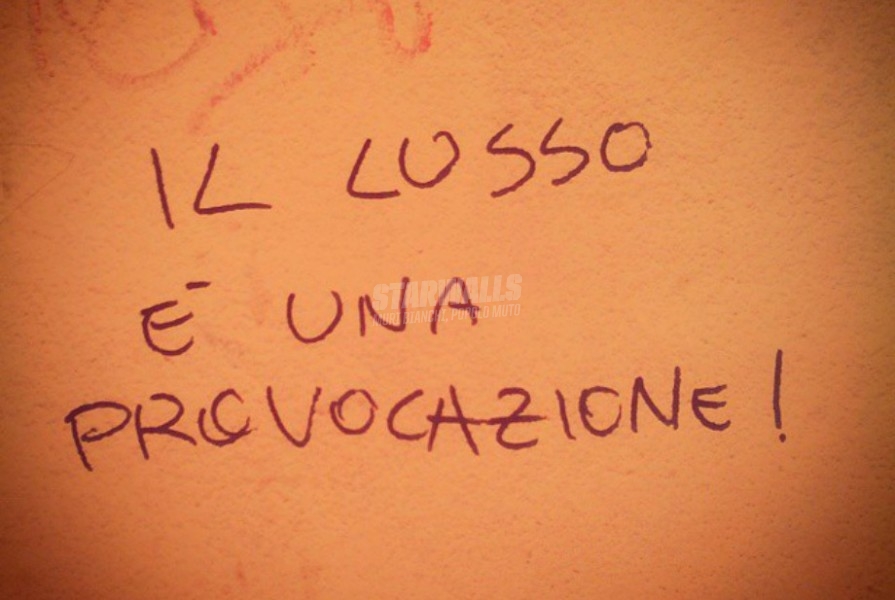Scritte sui Muri Bologna la rossa