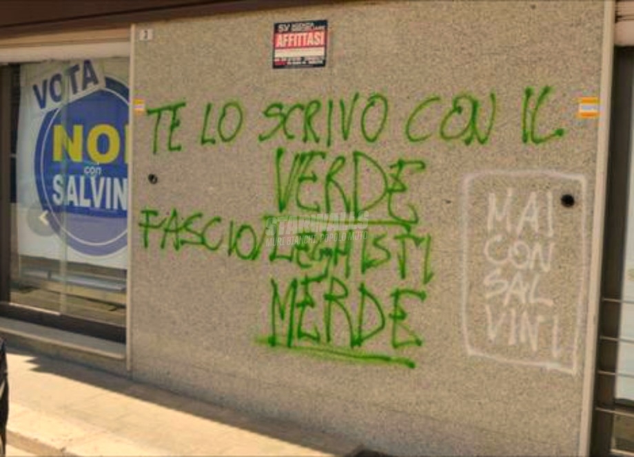 Scritte sui Muri Mai con Salvini