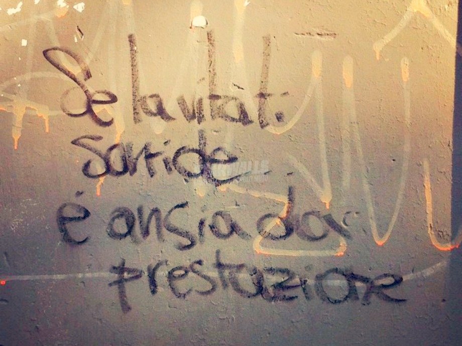 Scritte sui Muri Disturbata