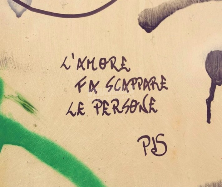 Scritte sui Muri Scappa che (non) ti passa