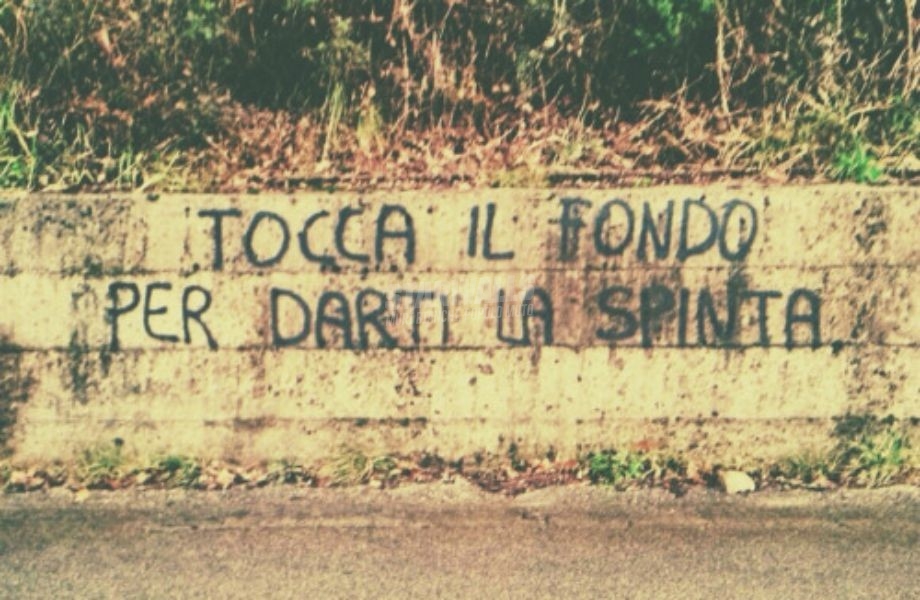 Scritte sui Muri Affondare per risalire