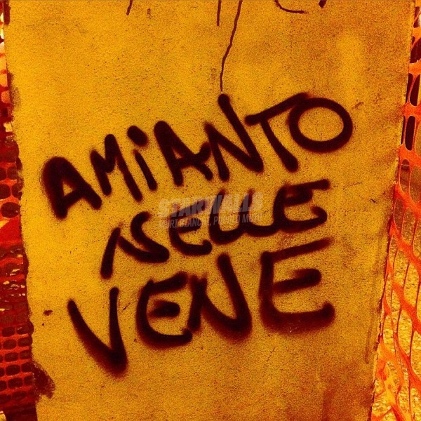 Scritte sui Muri Sangue blu?