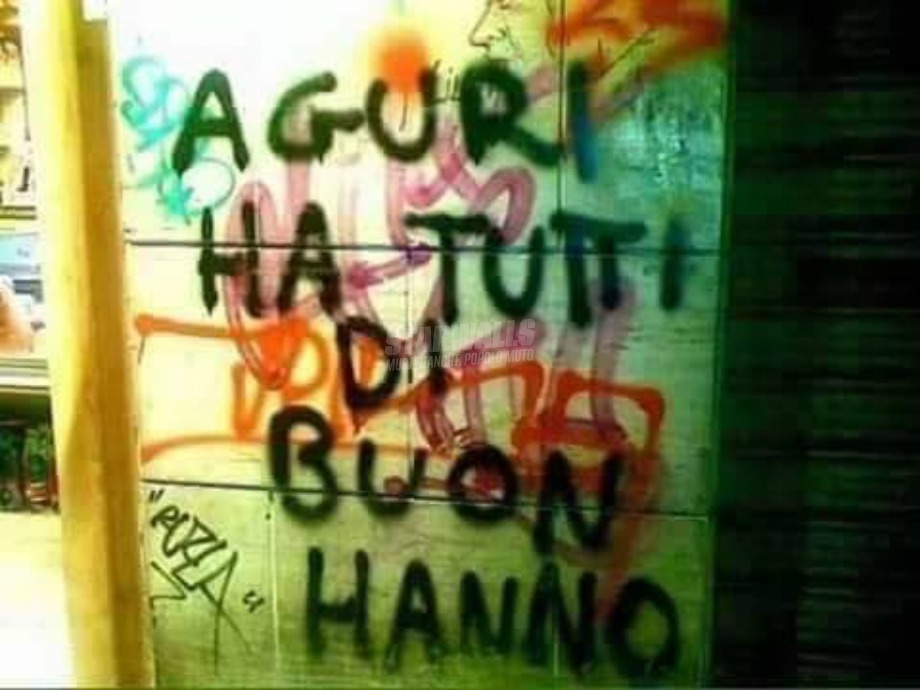 Scritte sui Muri Capo danno grammaticale