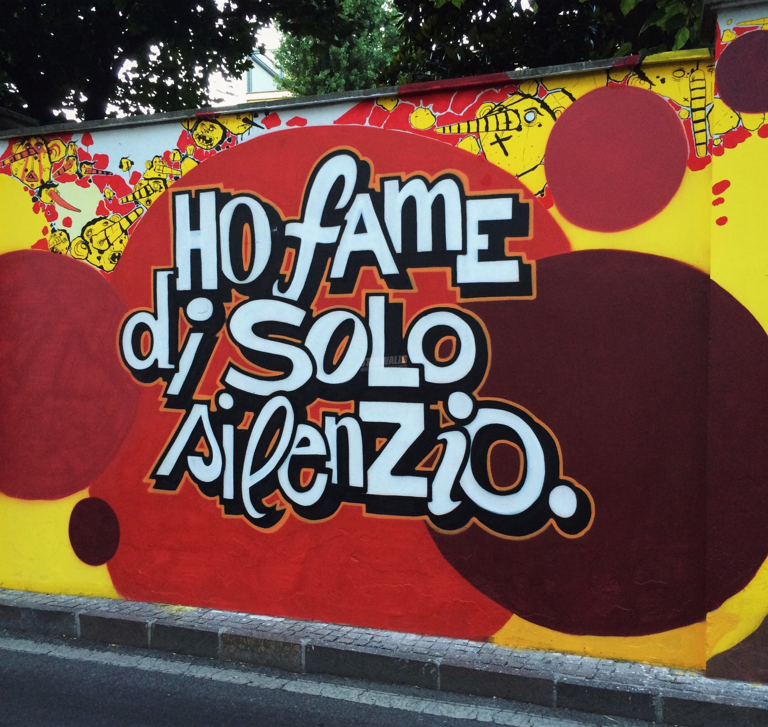 Scritte sui Muri Famelico