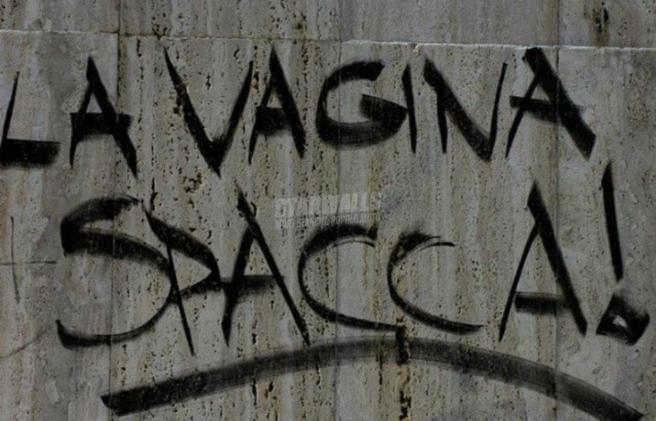 Scritte sui Muri Crack