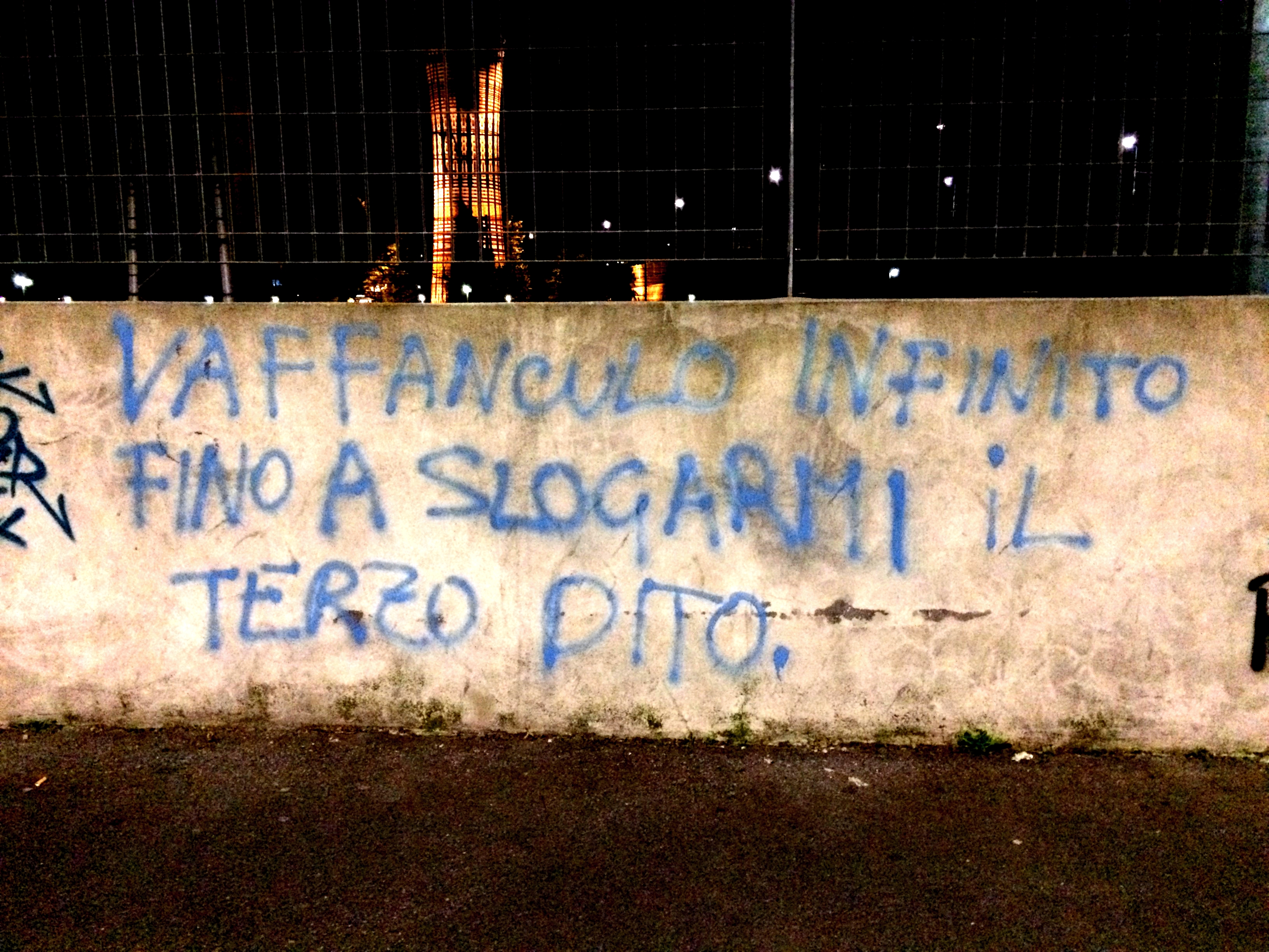 Scritte sui Muri Fin quando fa male, fin quando ce n'è