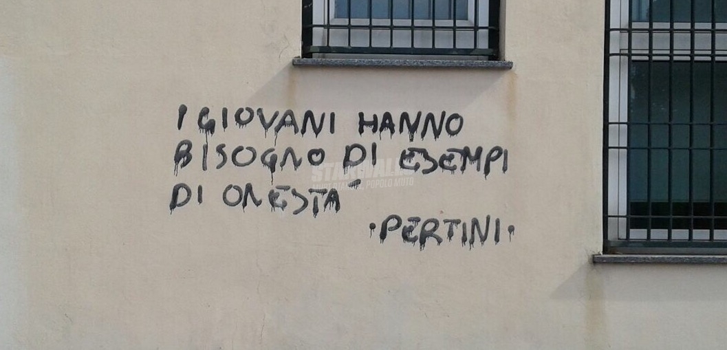 Scritte sui Muri Retta via