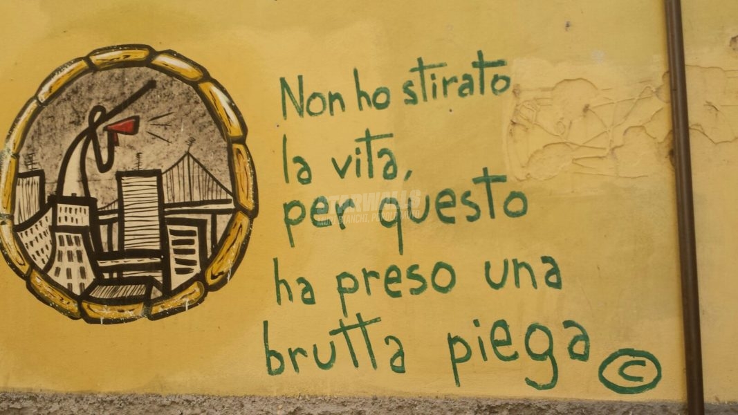 Scritte sui Muri Vite stropicciate