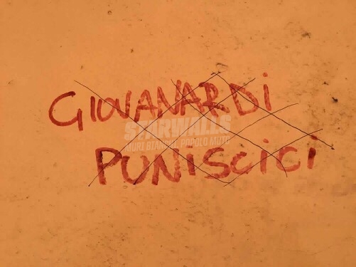 Scritte sui Muri Giova ho peccato