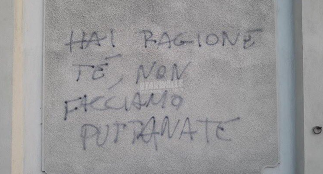 Scritte sui Muri stiamo calmi