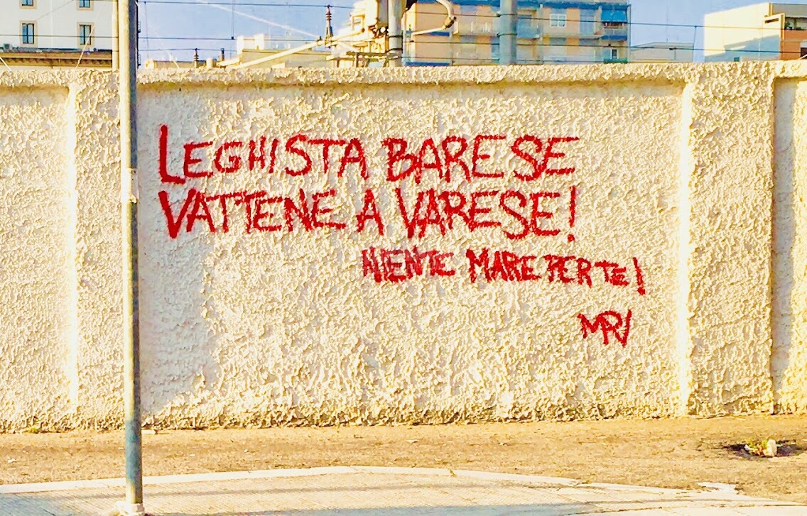 Scritte sui Muri Salvini welcome to Bari